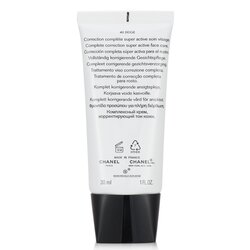 (りょう)CHANEL CC Cream Chanel CC Cream Super Active Complete Correction SPF 50 # 40
