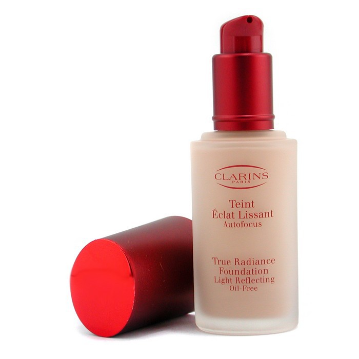 Clarins True Radiance Foundation Light Reflecting Oil Free 30ml/1.06ozProduct Thumbnail
