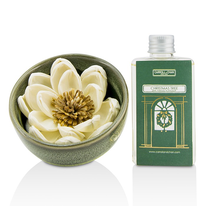 The Candle Company مجموعة معطر الجو الزهرية Christmas Tree: زهرة معطرة + صحن + زيت معطر 100مل 3pcsProduct Thumbnail