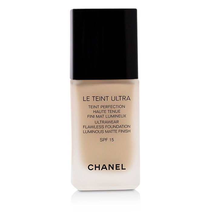 Chanel Le Teint Ultra Ultrawear Flawless Foundation Luminous Matte Finish SPF15 30ml/1ozProduct Thumbnail