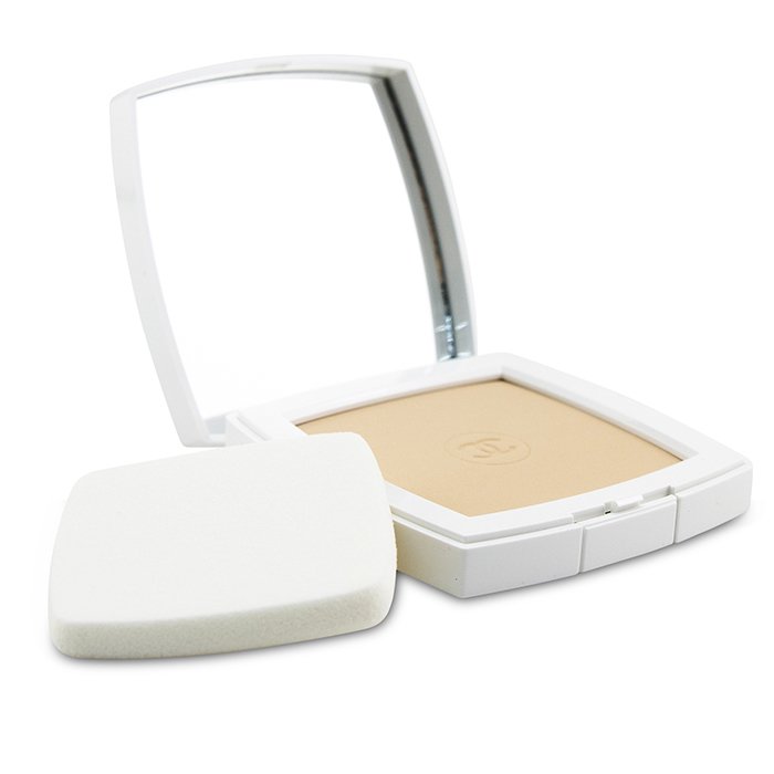 Chanel Le Blanc Whitening Compact Foundation SPF 25 12g/0.42ozProduct Thumbnail