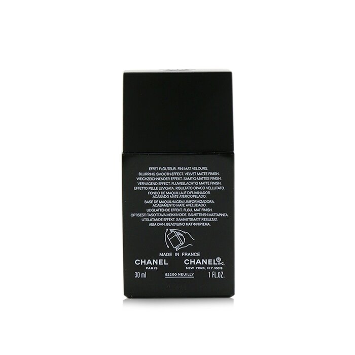 Chanel Ultra Le Teint Velvet Blurring Smooth Effect Foundation SPF 15 30ml/1ozProduct Thumbnail