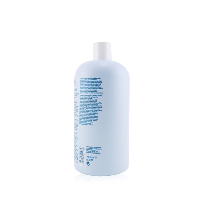 Label.M Anti-Frizz Conditioner (לשיער חלק, נטול קרזול נוח לניהול) 1000ml/33.8ozProduct Thumbnail