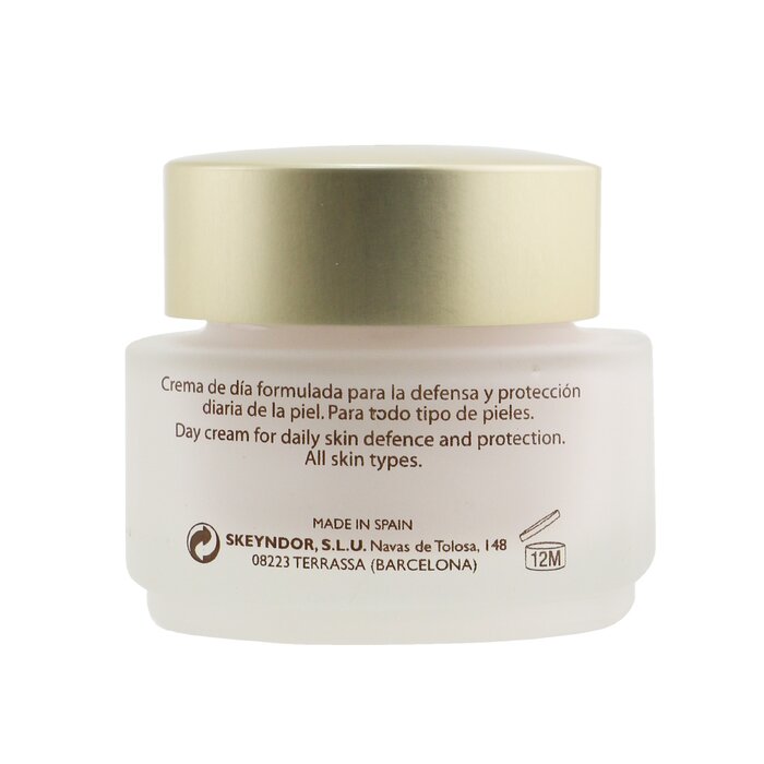 SKEYNDOR Natural Defence Daily Protection Cream SPF 8 (For All Skin Types) 50ml/1.7ozProduct Thumbnail