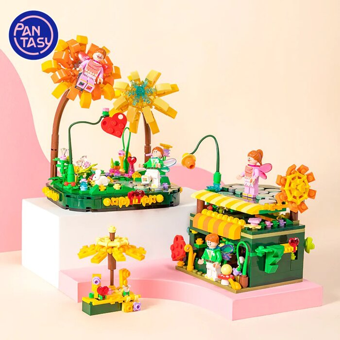 Pantasy Magical Jungle Series - The Wizard of Flowers Building Bricks Set 15*13*22cmProduct Thumbnail