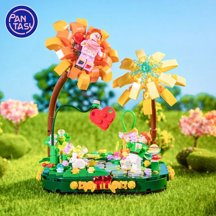 Pantasy Magical Jungle Series - The Wizard of Flowers Building Bricks Set 15*13*22cmProduct Thumbnail
