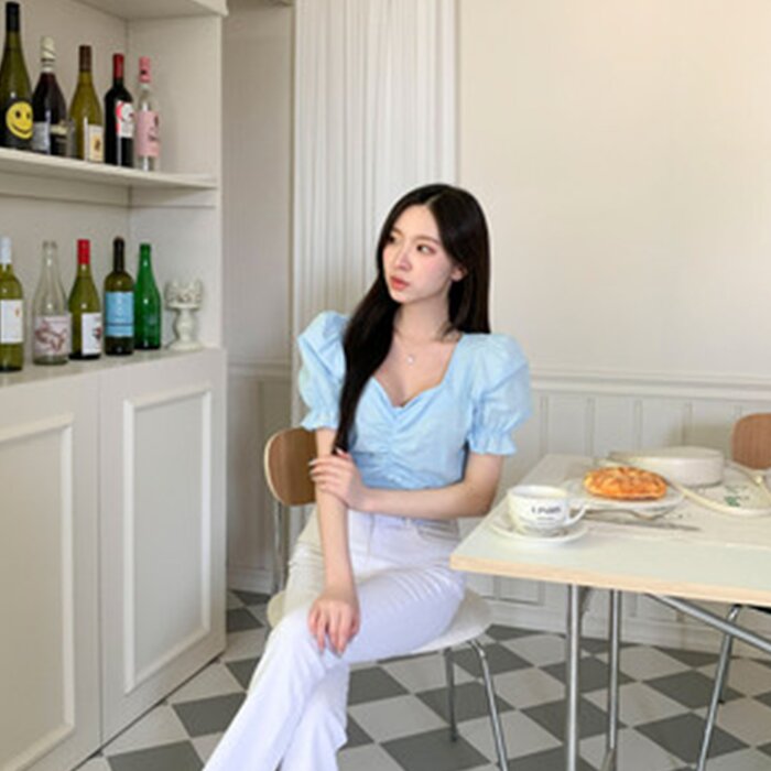 Trendywhere Shirring Puff Sleeve Crop Top Free (XS-M)Product Thumbnail