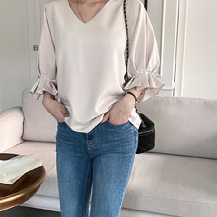 Trendywhere V-Neck Loose Fit Ruffle Blouse Free (XS-L)Product Thumbnail