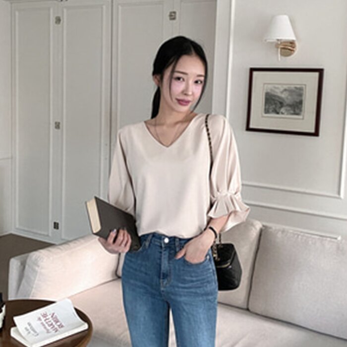 Trendywhere V-Neck Loose Fit Ruffle Blouse Free (XS-L)Product Thumbnail