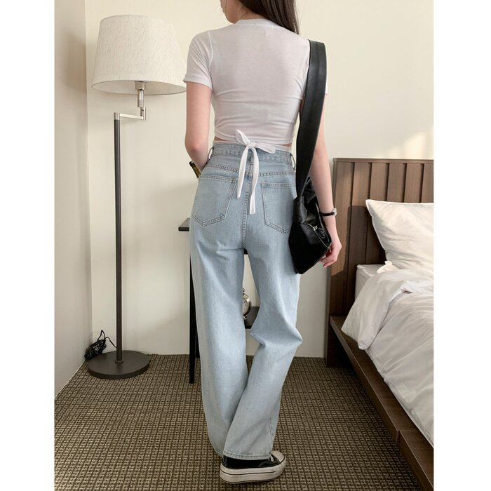 Trendywhere Slim Fit Cross Strap Crop Top Free (XS-M)Product Thumbnail