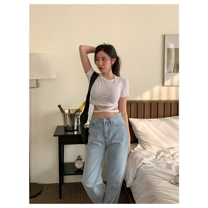 Trendywhere Slim Fit Cross Strap Crop Top Free (XS-M)Product Thumbnail