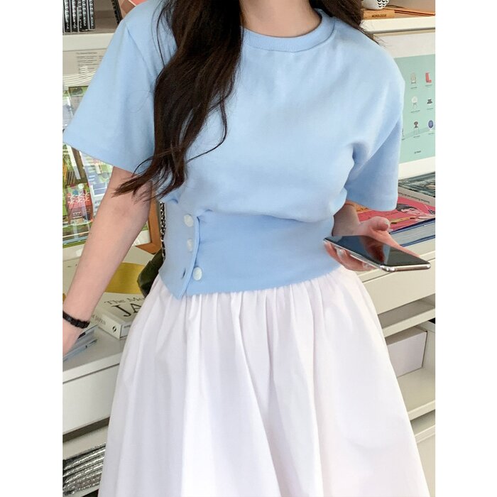 Trendywhere Round Neck Button Front Top Free (XS-M)Product Thumbnail