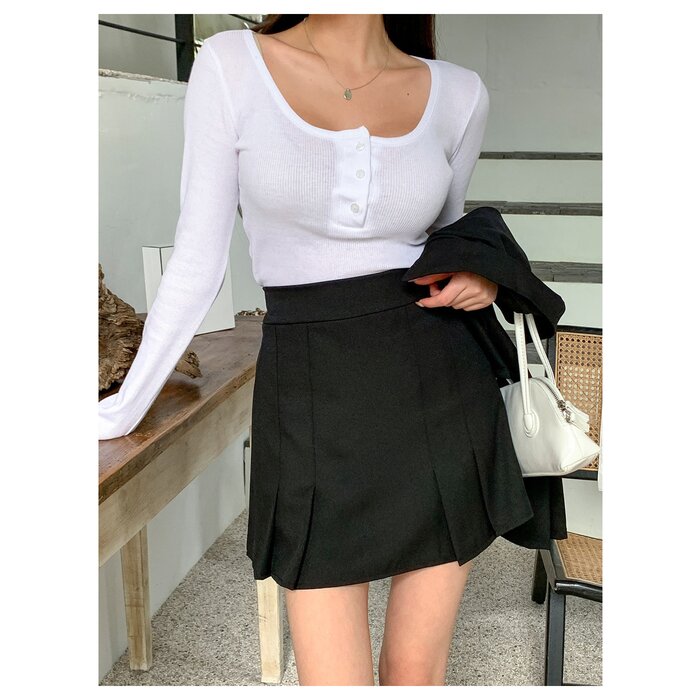Trendywhere Back Banding Pleats Mini Skirt Free (XS-M)Product Thumbnail