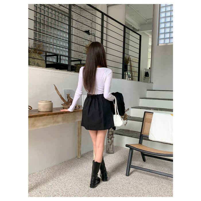 Trendywhere Back Banding Pleats Mini Skirt Free (XS-M)Product Thumbnail