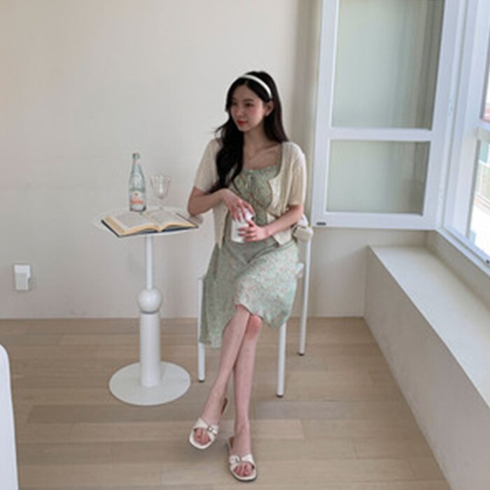 Trendywhere Floral Tie Front Dress Free (XS-M)Product Thumbnail