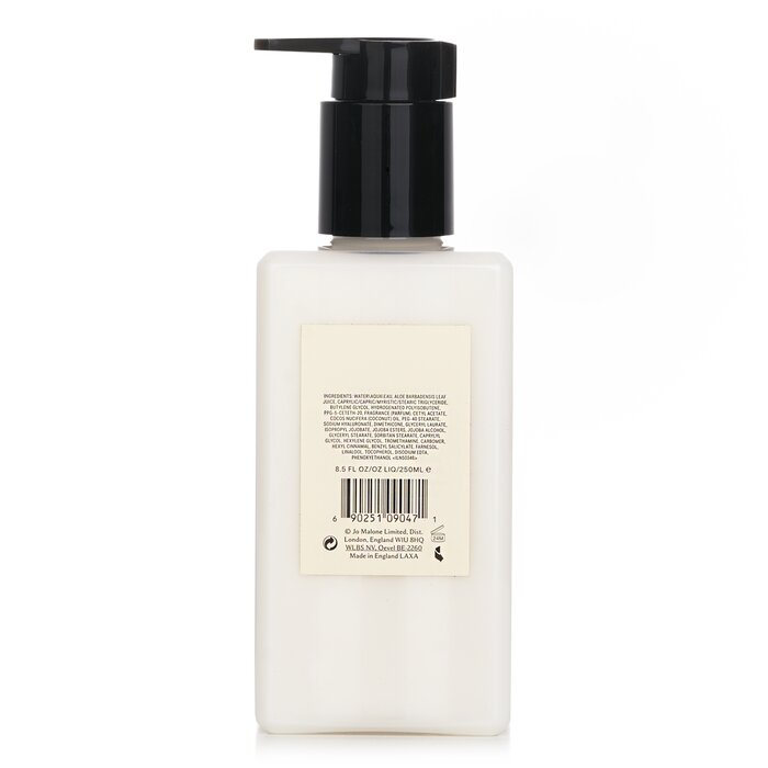 Jo Malone Wild Bluebell Body & Hand Lotion 250ml/8.5ozProduct Thumbnail