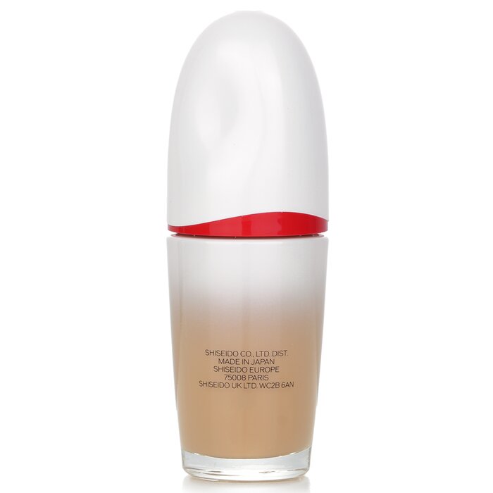 Shiseido Revitalessence Skin Glow Foundation SPF 30 30ml/1ozProduct Thumbnail