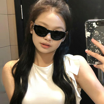 ETMall Park Chae young Rose Style Sunglasses Poplar Forest Cat Eye European and American Retro Trendy New Sunglasses Black Fram ??