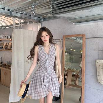 ETMall Bagai pinky piggy pulsating mist Korean style plaid irregular V neck dress, waist cinching and slimming short dress, pla XS