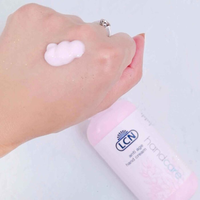 LCN 抗皺潤手霜 250mlProduct Thumbnail