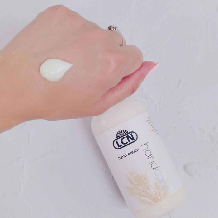 LCN 倍潤修護手霜 250mlProduct Thumbnail