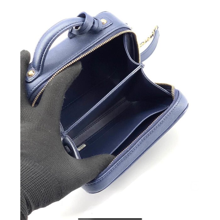 Chanel Chanel Vanity Case 17 Fixed SizeProduct Thumbnail