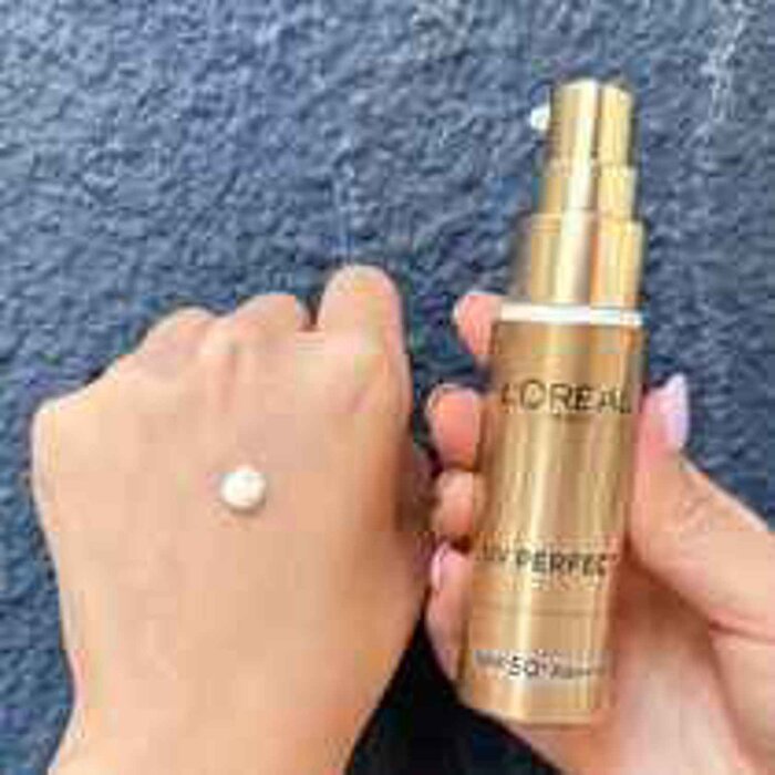 L'Oreal loreal small gold tube sunscreen 30ml Fixed SizeProduct Thumbnail