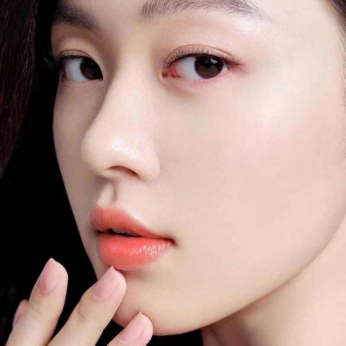 Mageline Hydra Colour Change Lip Balm 102 Sweet Orange 2.8gProduct Thumbnail