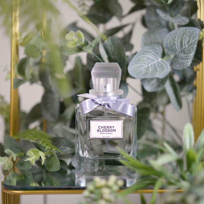 リサとサラ Lisa and Sara CHERRY BLOSSOM AQUA PERFUME 60mlProduct Thumbnail