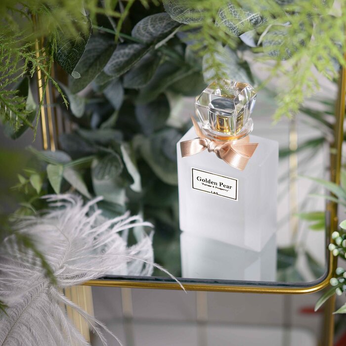 Lisa and Sara GOLDEN PEAR AQUA PERFUME 60mlProduct Thumbnail
