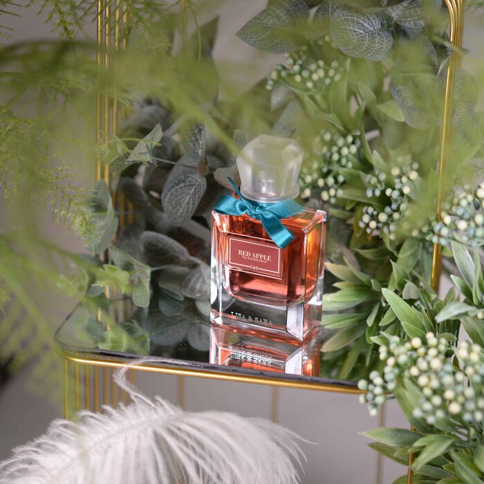 Lisa and Sara RED APPLE AQUA PERFUME 60mlProduct Thumbnail