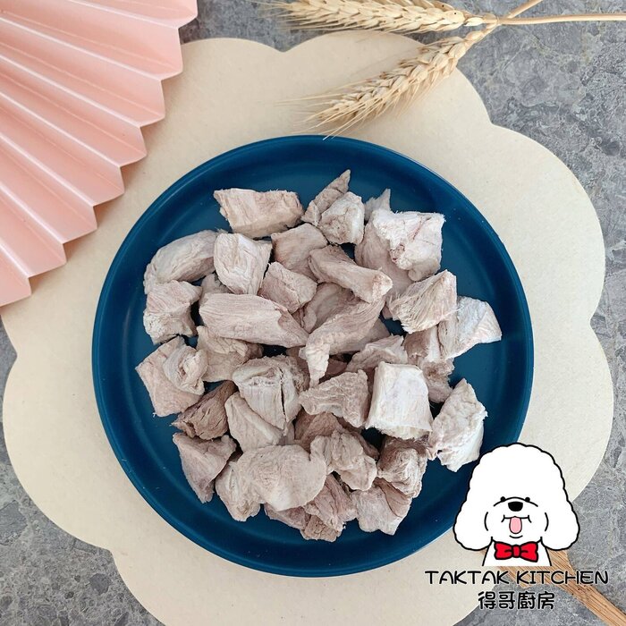 TAKTAK KITCHEN Freeze Dried Crocodile Meat Cubes(Nourishing Qi & Lungs)|Homemade Snacks|For Cats And Dogs Snack|Trial Pack 20gProduct Thumbnail