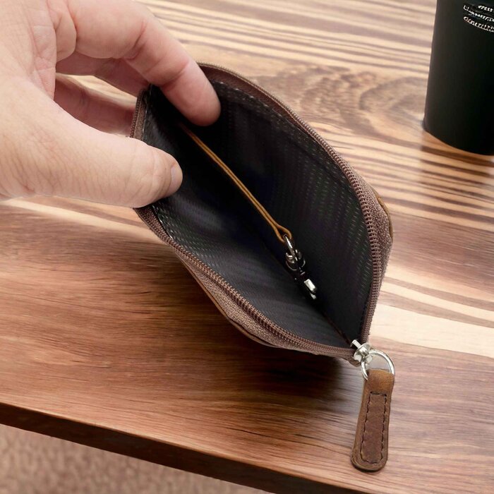 Leatheraft HOLDEN Crazy Horse Leather Zipped Card & Coin Sleeve(Coffee) 13.6x7.8cmProduct Thumbnail