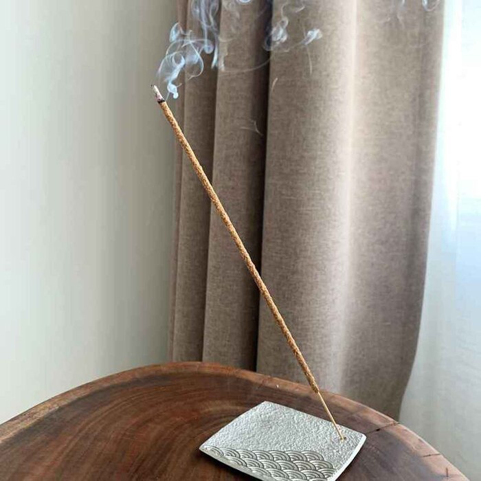 La Tienda Palo Santo Hand-rolled Incense Stick 30'sProduct Thumbnail