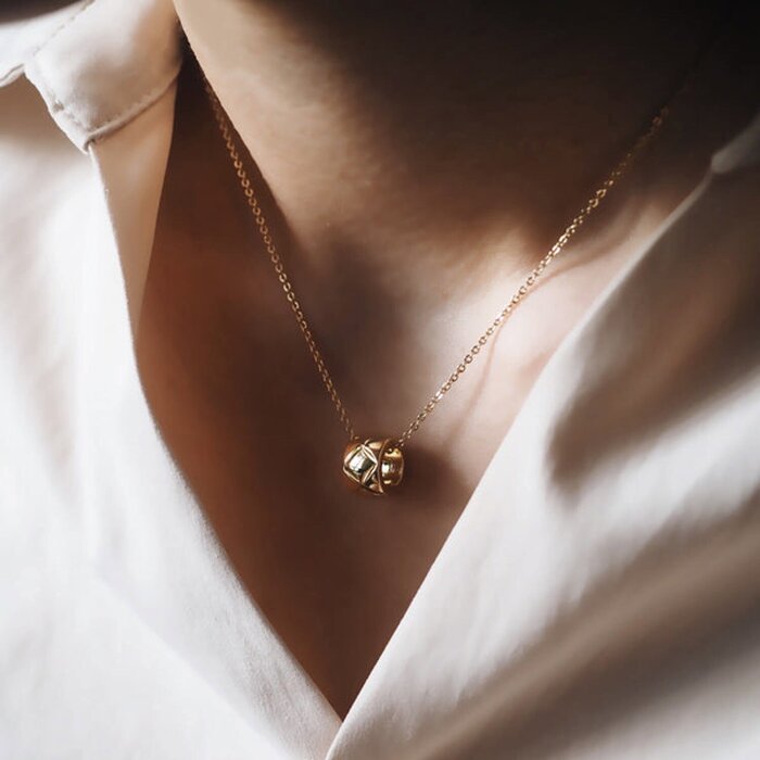 eclater jewellery Eiko Cross Hoop Necklace 45-51 cmProduct Thumbnail