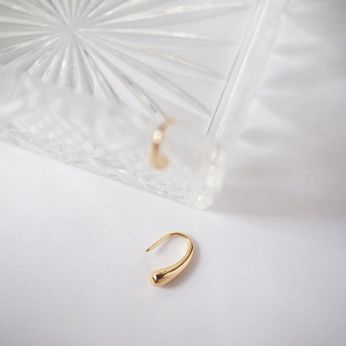 eclater jewellery Colette Earrings 2 cmProduct Thumbnail