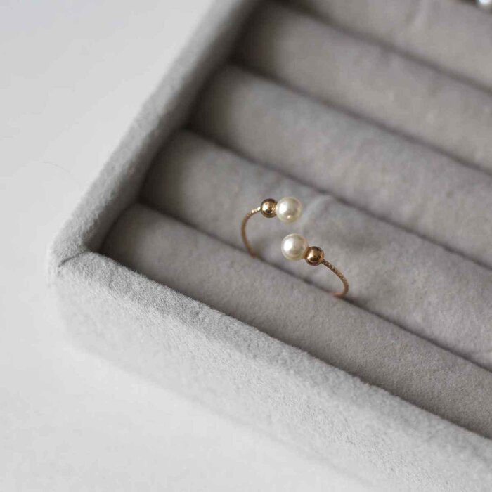 eclater jewellery Sorel Pearls Ring - MEDIUM MProduct Thumbnail