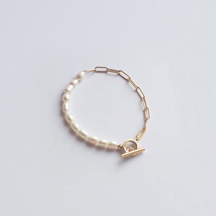 eclater jewellery Pearls T-bar Gold Tone Bracelet 18cmProduct Thumbnail