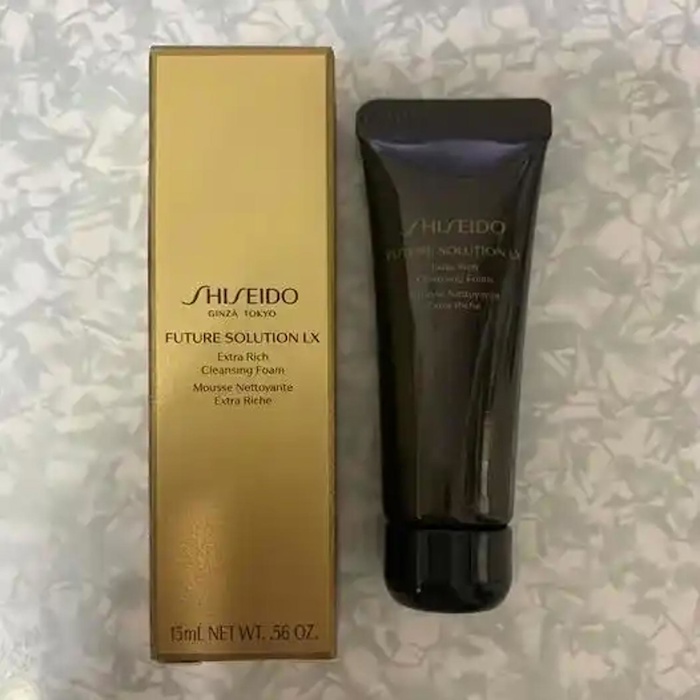 Shiseido FUTURE SOLUTION LX Extra Rich Cleansing Foam 50mlProduct Thumbnail