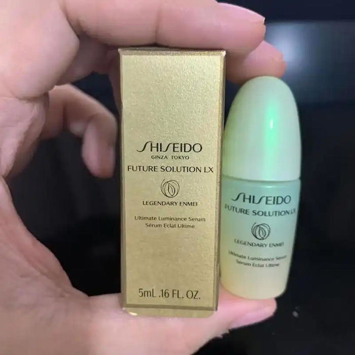 Shiseido FUTURE SOLUTION LX Legendary Enmei Ultimate Luminance Serum 5mlProduct Thumbnail