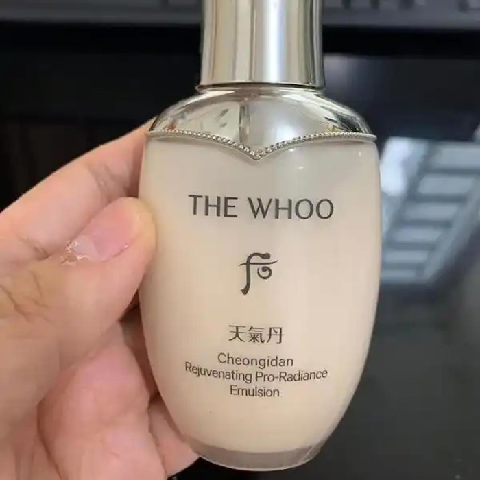 Whoo (The History Of Whoo) Cheongidan Rejuvenating Pro Radiance Emulsion 50ml (EXP 26.9)Product Thumbnail