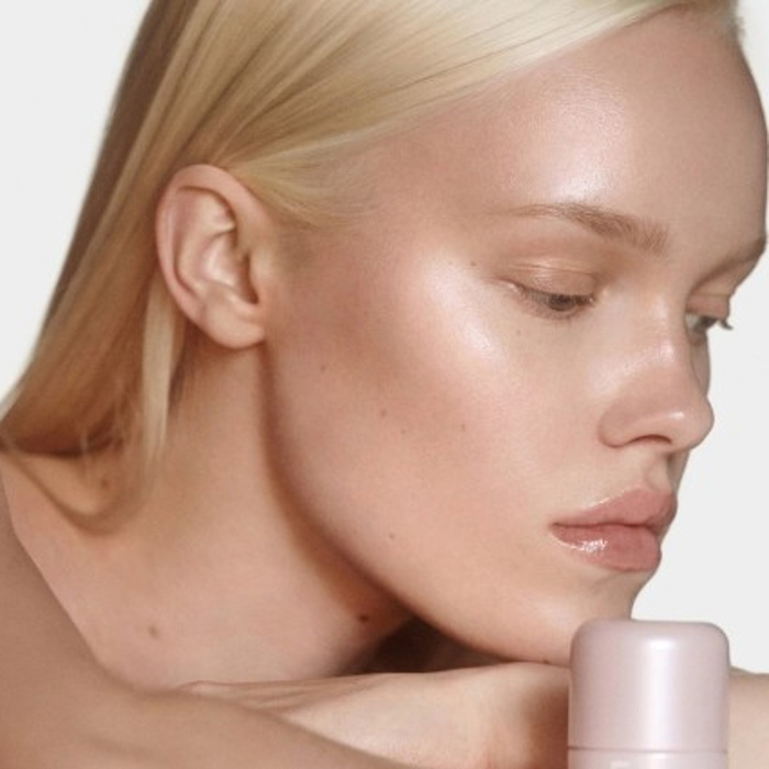 Rhode Highlight Milk (01 Pearly Pink) 65mlProduct Thumbnail