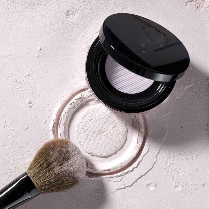 JUNG SAEM MOOL beauty Essential Powder Illuminator 10g Warm GlowProduct Thumbnail