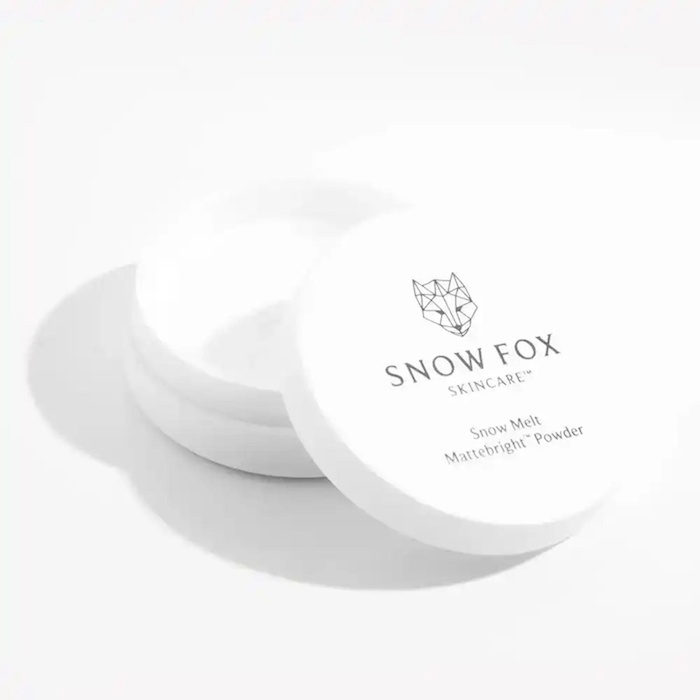 Snow Fox Snow Melt MatteBright Powder with Powder Puff 0.19 fl. oz. / Product Thumbnail
