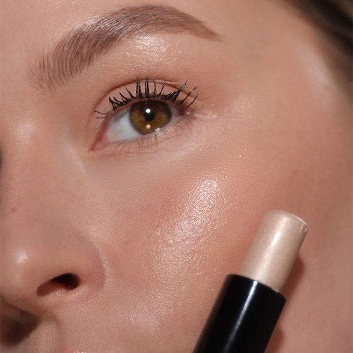 LORD&BERRY LUMINIZER Highlighter Stick, Moon undefinedProduct Thumbnail