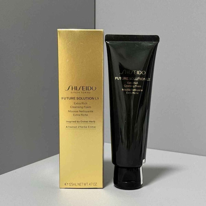 Shiseido Future Solution LX Extra Rich Cleansing Foam 125mlProduct Thumbnail