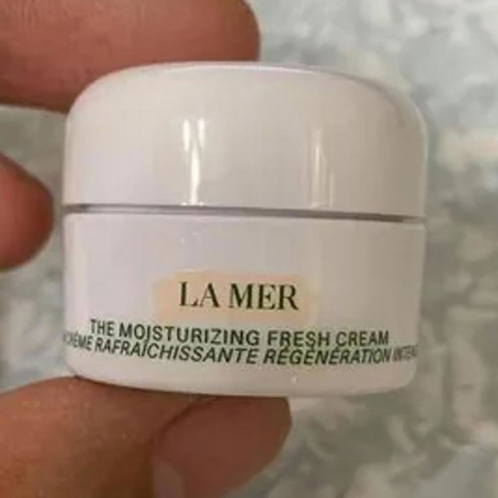La Mer Moisturizing Fresh Cream 30mlProduct Thumbnail