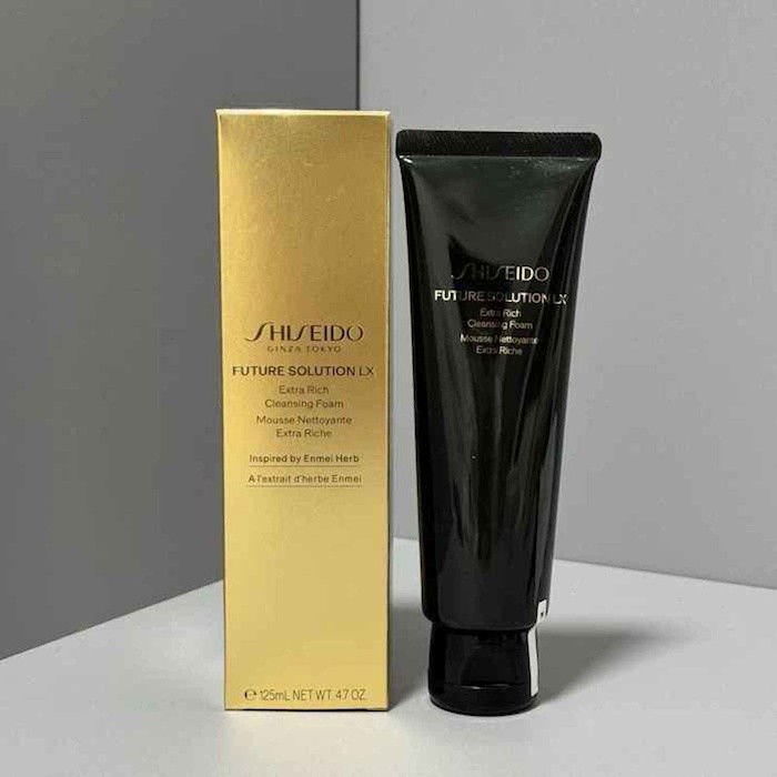 Shiseido Future Solution LX Extra Rich Cleansing Foam 125mlProduct Thumbnail