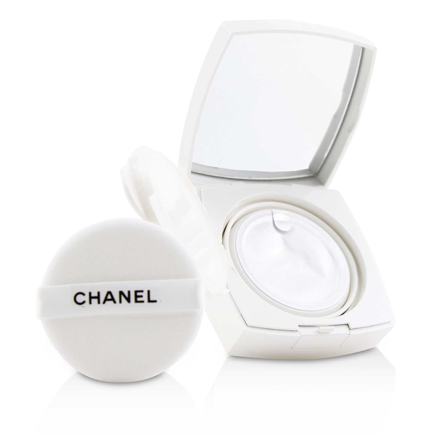 Chanel Le Blanc Brightening Gentle Touch Foundation SPF 30 11g/0.38oz