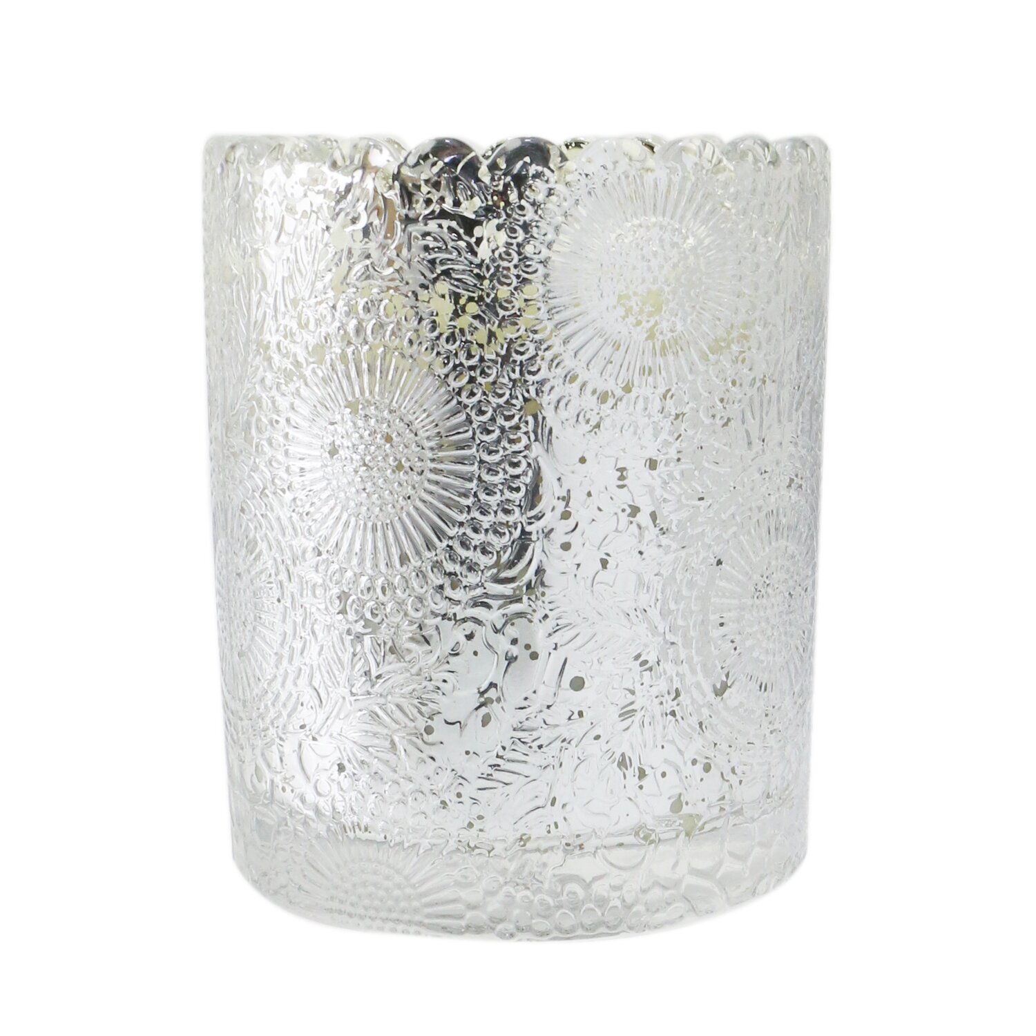Voluspa Scalloped Edge Candle - White Currants & Alpine Lace 176g/6.2oz